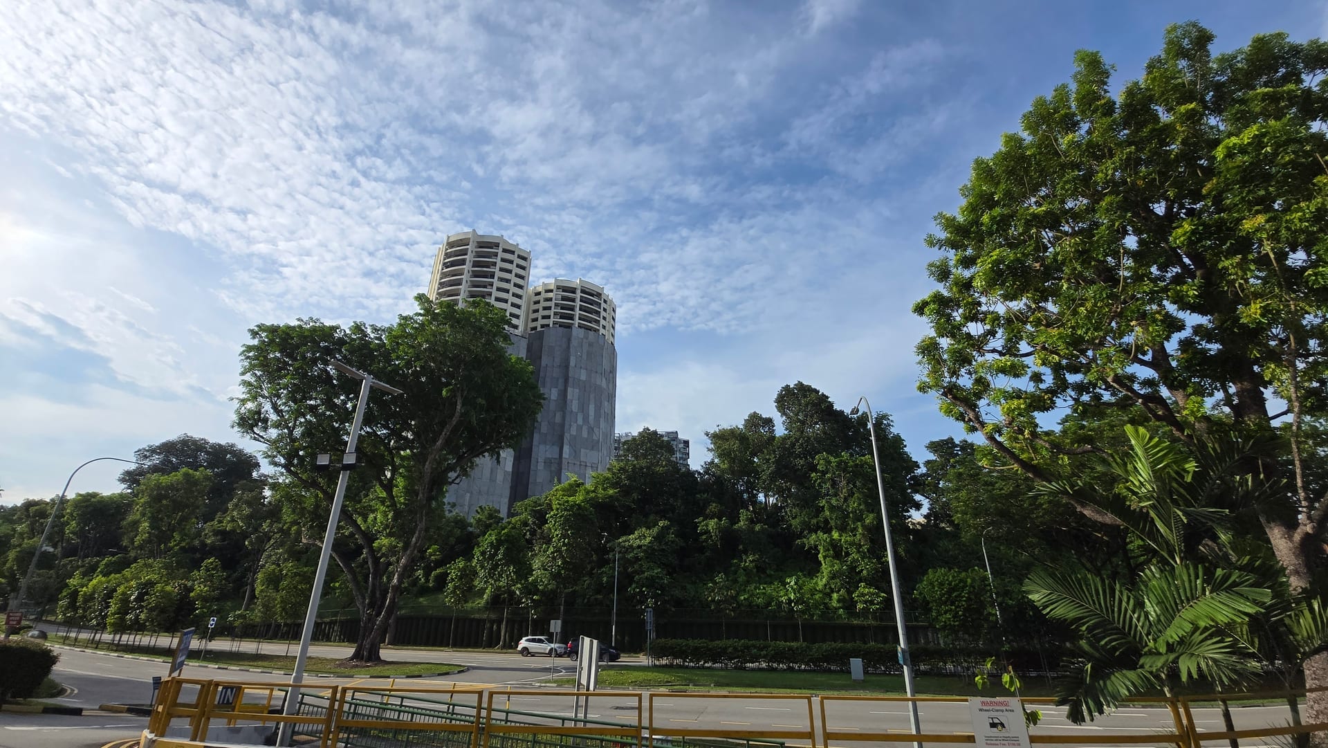 Thomson Reserve — the 1,240-unit UOL × Singapore Land Group × CapitaLand redevelopment of the former Thomson View in District 20, Singapore